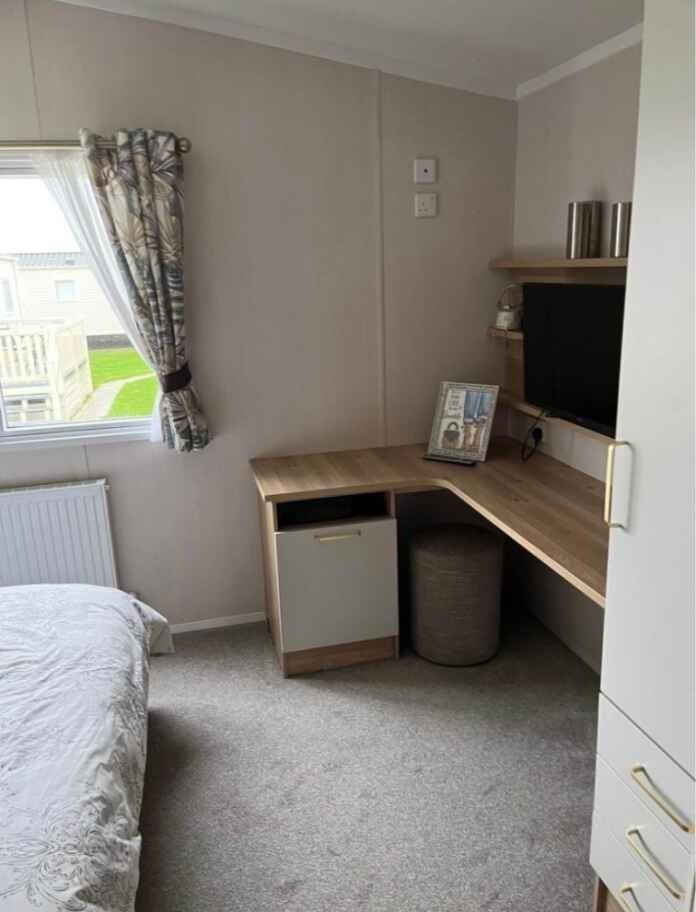 Ocean Breeze Villa Selsey Exterior foto